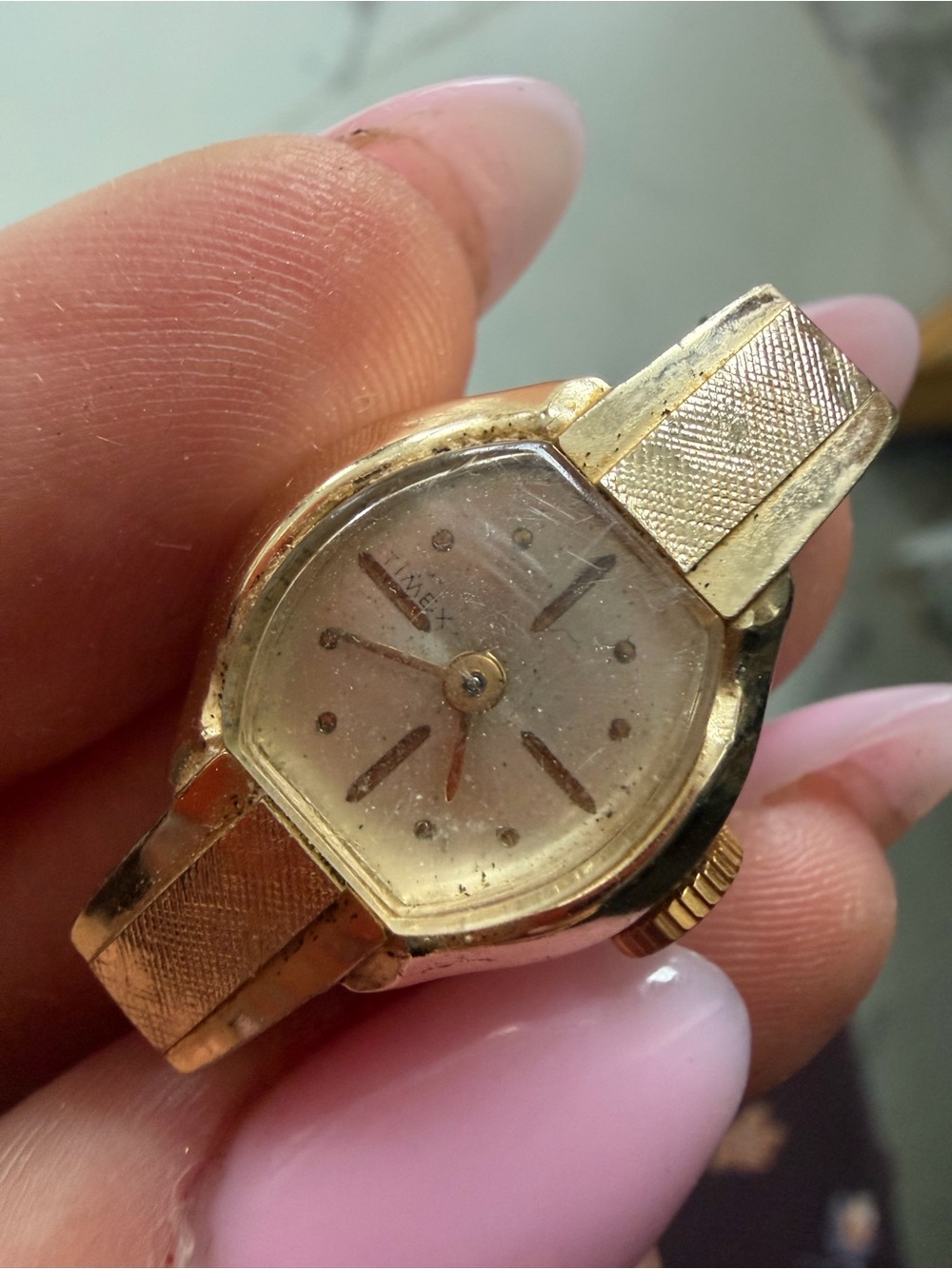 Antique Timex Gold Tone Women's Analog Bracelet Watch